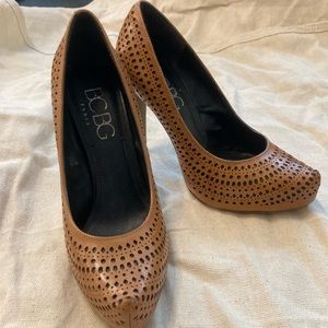 BCBG cutout pumps